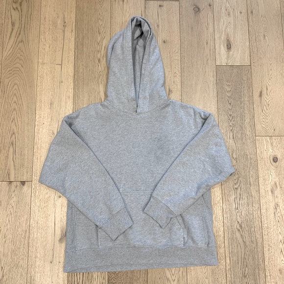 Aritzia TNA Boyfriend Hoodie - Picture 2 of 4